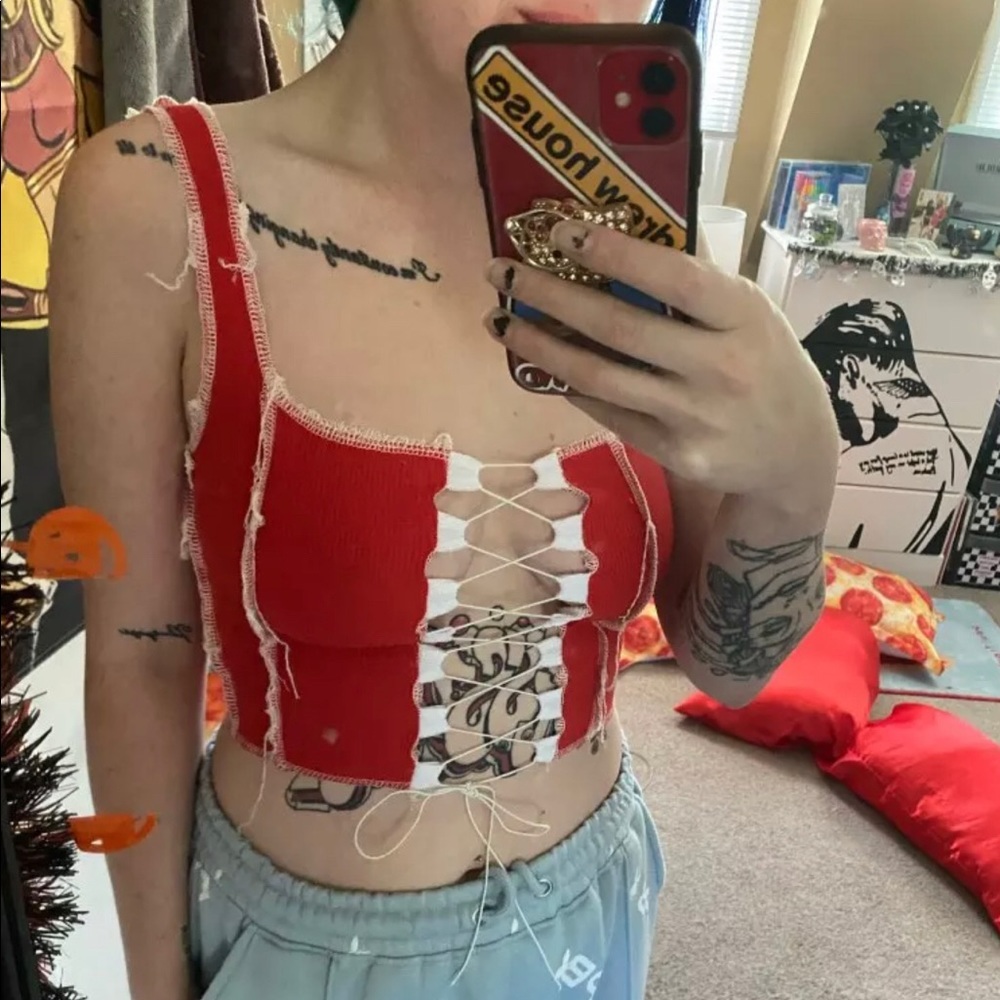 Women’s Knitted lace up crop top